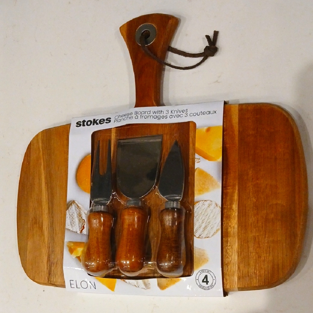 NWT Stokes Cheese Board With Knives